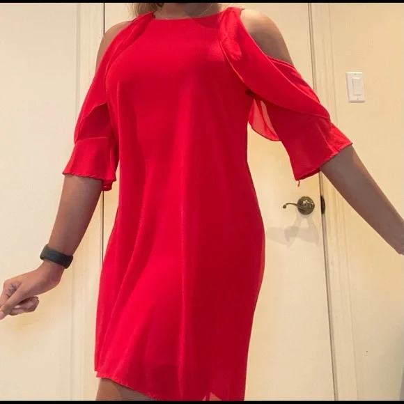 RED DRESS - Picture 1 of 3